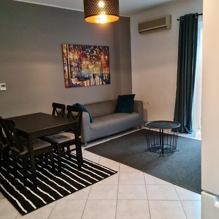 Comfy Urban Apartment Яніна Екстер'єр фото