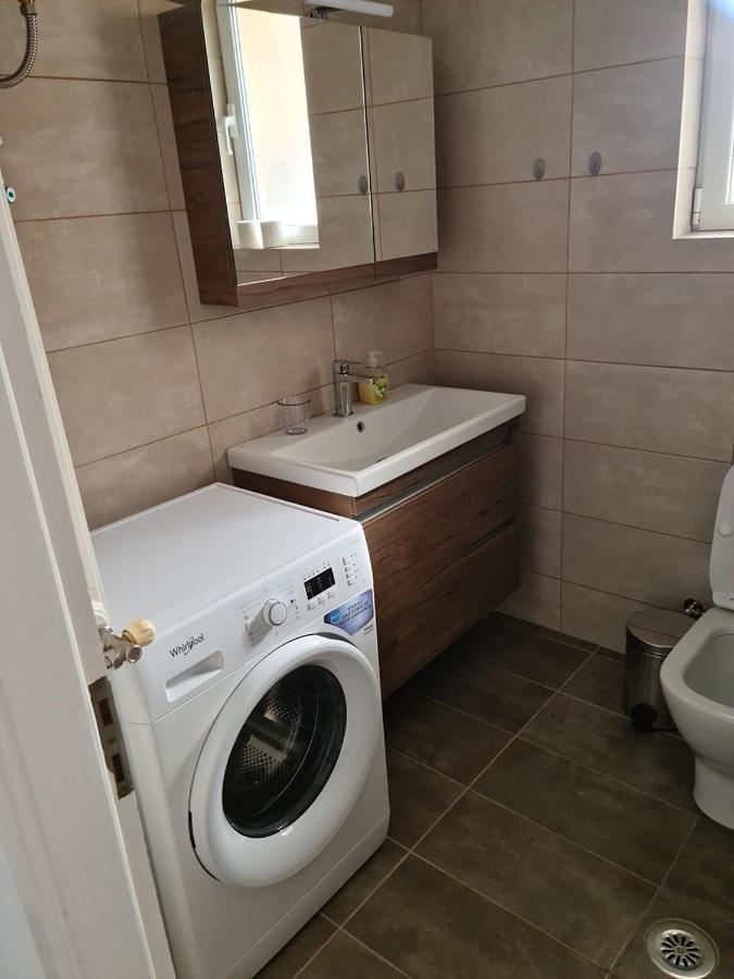 Comfy Urban Apartment Яніна Екстер'єр фото